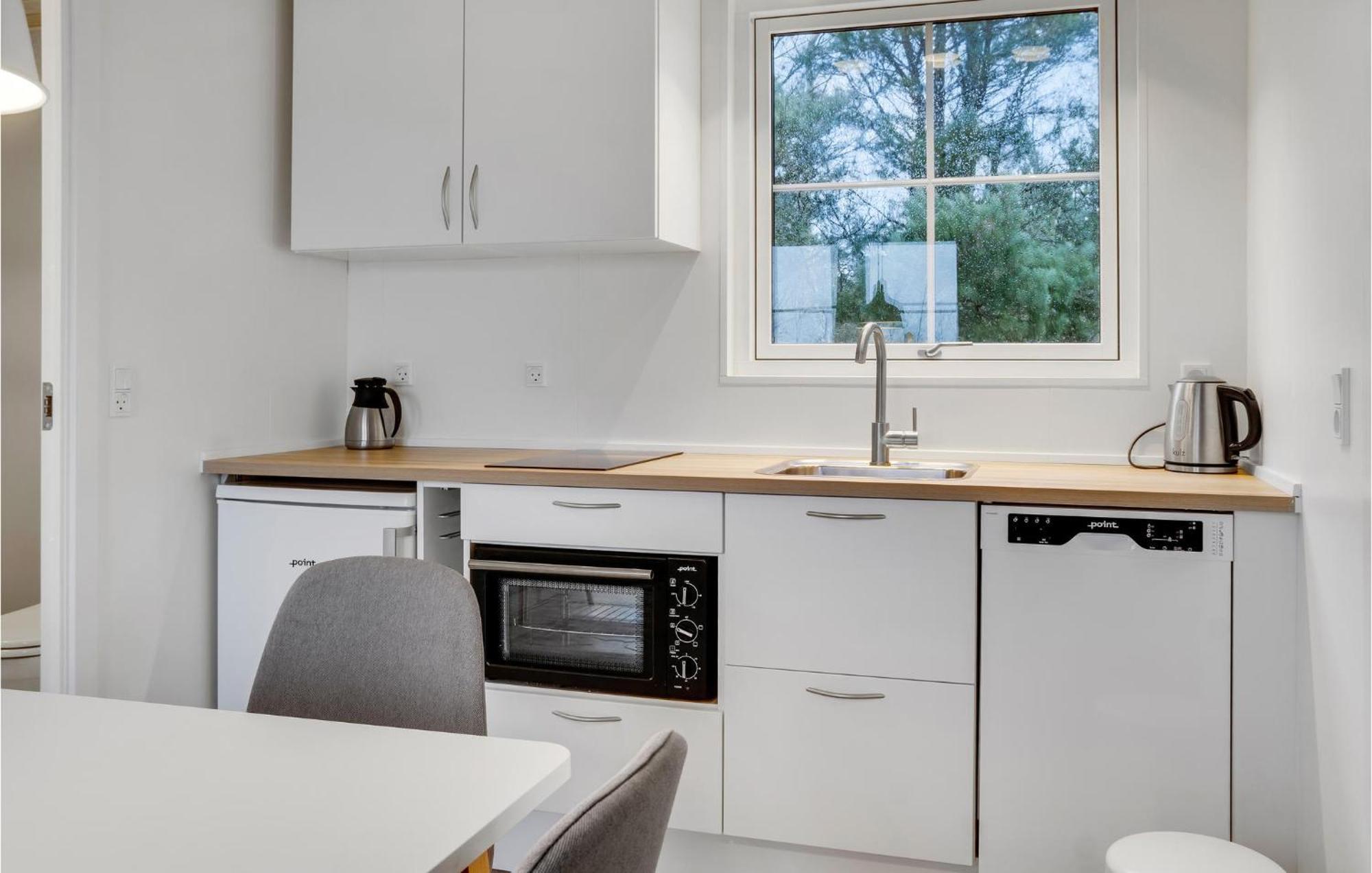 Amazing Apartment In Vaeggerlose With Kitchenette Bøtø By Dış mekan fotoğraf